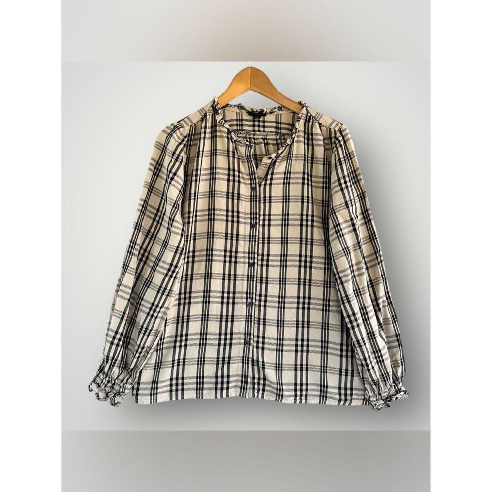 🎉5 for $45🎉 Ann Taylor top blouse shirt size M